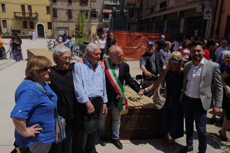 In ricordo di Luana Vecchi: un’incisione nella rinnovata Piazza Verdi