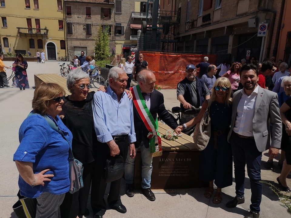 In ricordo di Luana Vecchi: un’incisione nella rinnovata Piazza Verdi