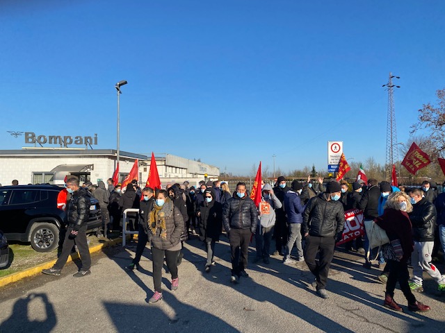 Sciopero ad oltranza in Fox Bompani: gli interventi di Zagatti e di Fiom Cgil