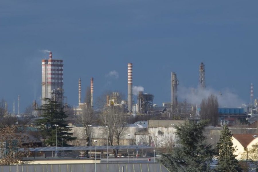 Petrolchimico di Ferrara: sciopero generale lunedì 9 maggio