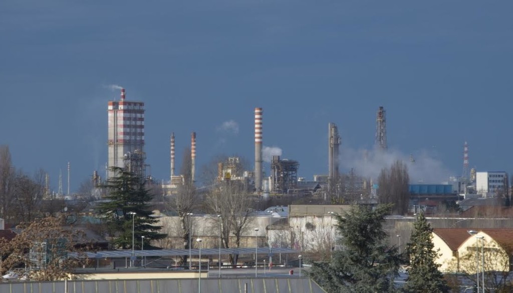 Petrolchimico di Ferrara: sciopero generale lunedì 9 maggio