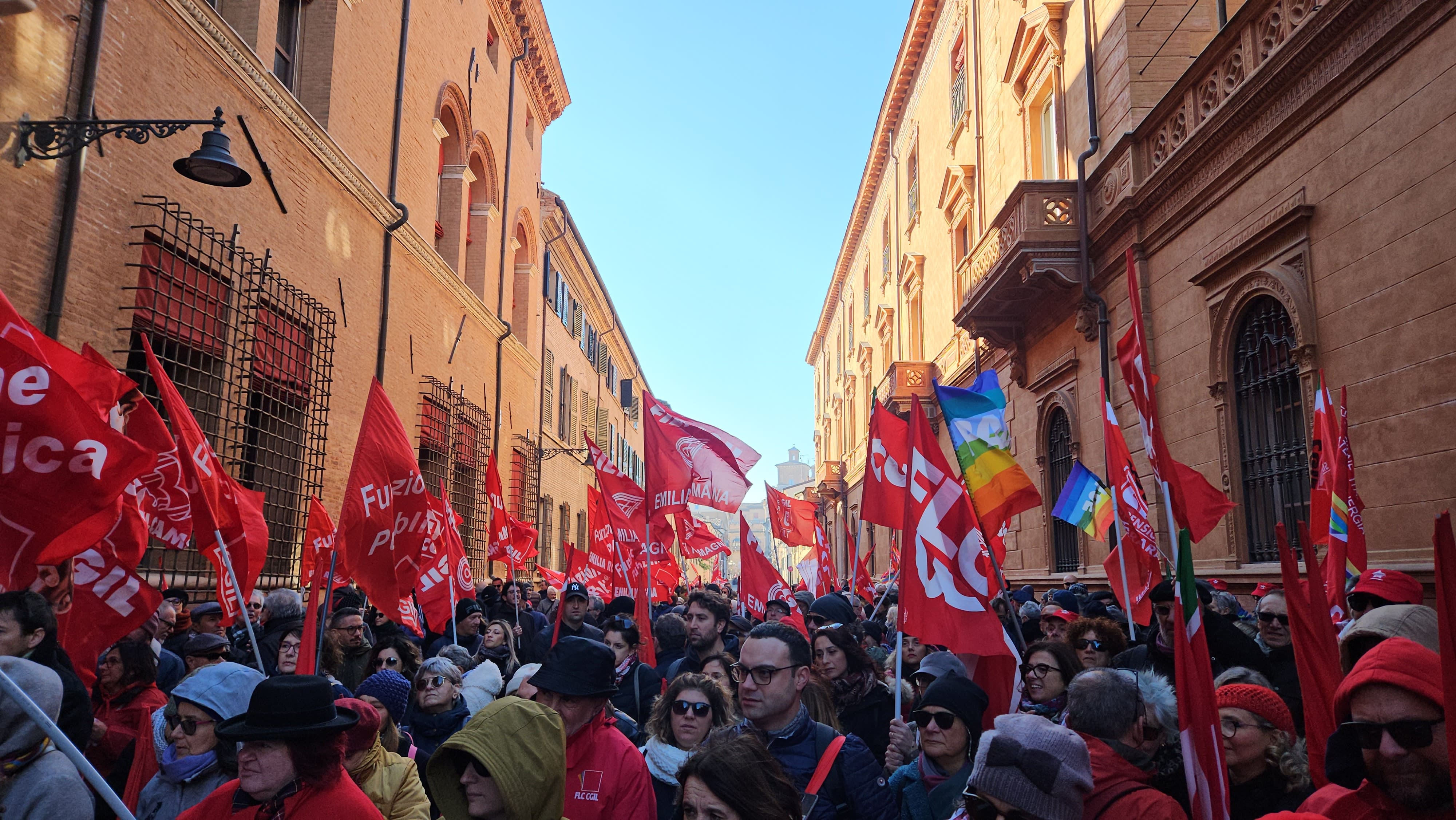 Photogallery sciopero generale 17 novembre 2023 a Ferrara