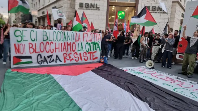 Gravissimo ennesimo attacco alla Global Sumud Flotilla. Pronti a sciopero generale